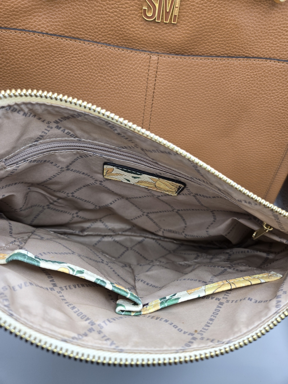 Steve Madden Brown Tote with Sunflower Print Pouch - Picture 5 of 8